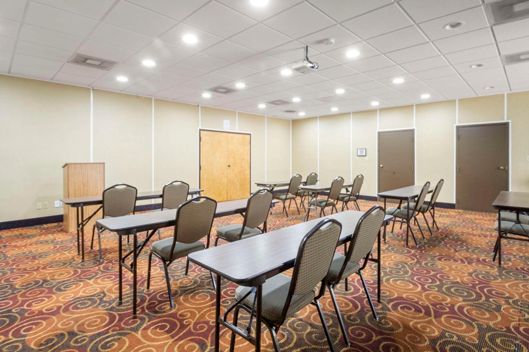 Hotel Quality Centro De Convenciones 3*