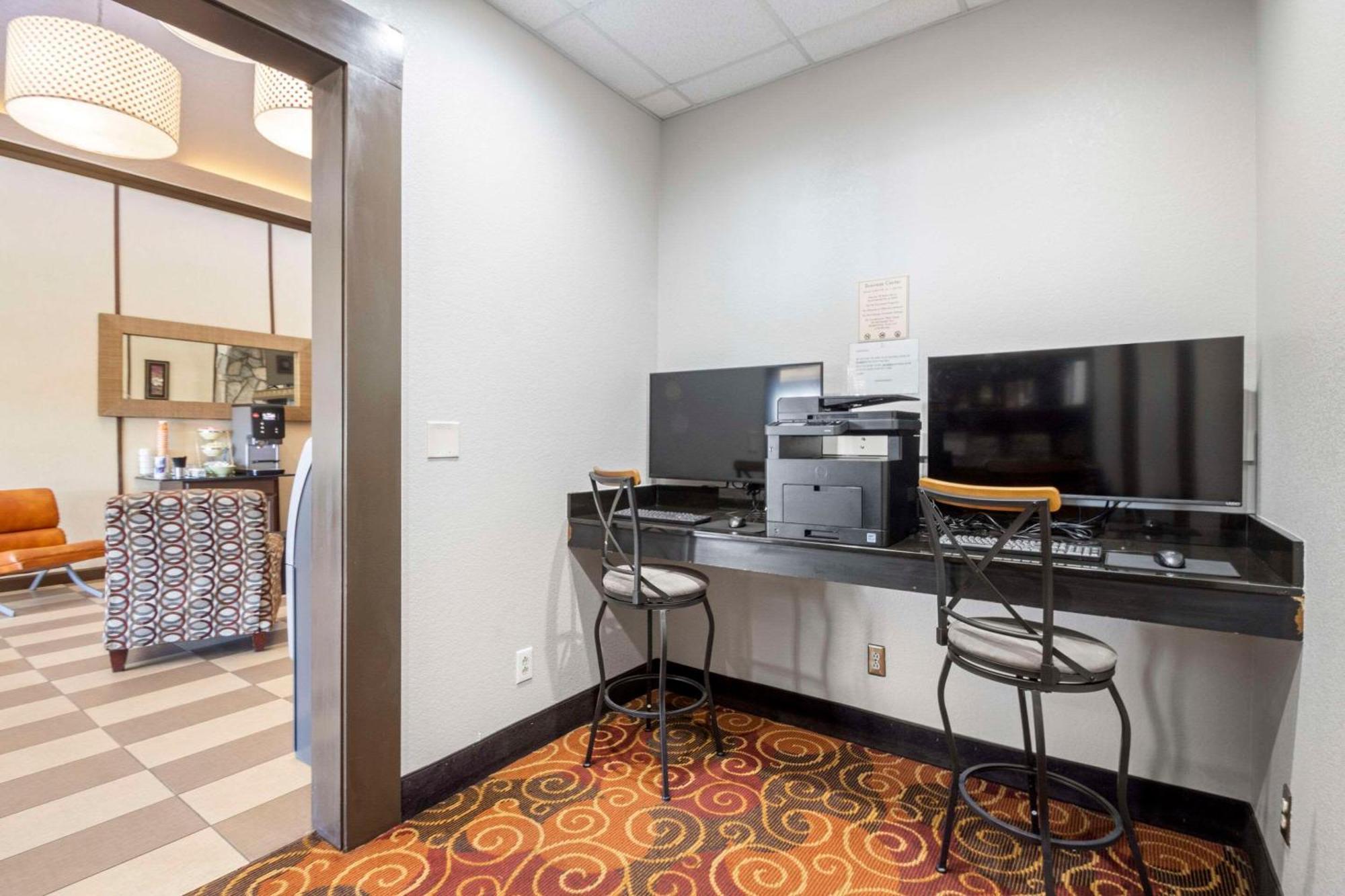 Quality Centro De Convenciones Hotel Hickory